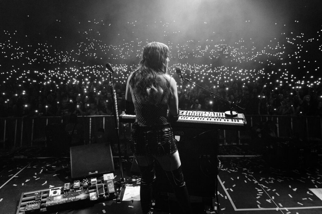 HALESTORM SHOOTING STAR VIDEO FT PAUL RODGERS